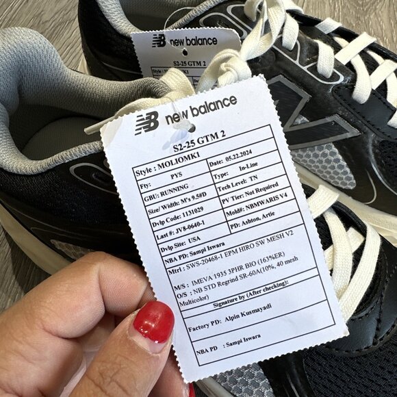 NEW BALANCE MEN OLIO V1 RUNNING SHOE SIZE 9.5 D SAMPLE main image 7